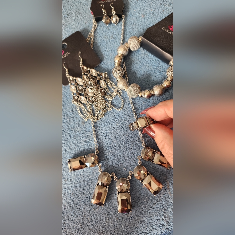 Jewelry - Picture 4 of 4